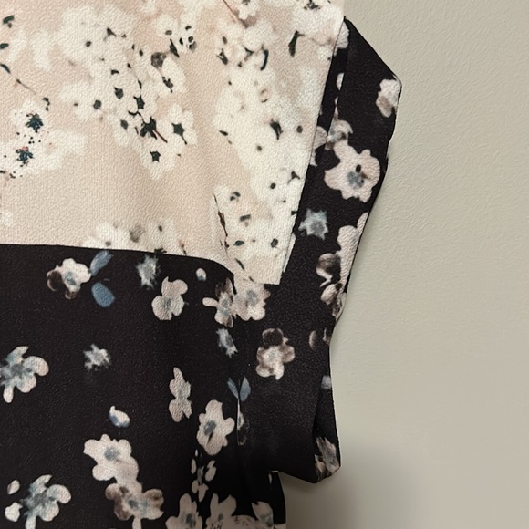 Zara floral blouse - Picture 2 of 4